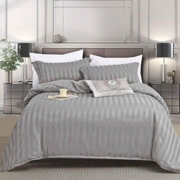 Lenjerie 1 Persoana Damasc Stripe Gri deschis 4 Piese (Finet) Lenjerie 1 Persoana Damasc Stripe Gri deschis 4 Piese (Finet)