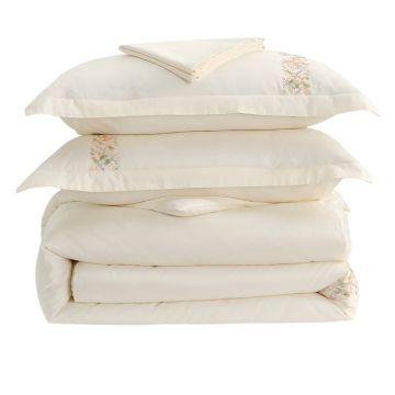 Lenjerie de pat crem din bumbac satinat pentru pat de o persoană cu cearceaf inclus, cu 6 piese 140x200 cm Maison Bloom – Mila Home Luxury Lenjerie de pat crem din bumbac satinat pentru pat de o persoană cu cearceaf inclus, cu 6 piese 140x200 cm Maison Bloom – Mila Home Luxury