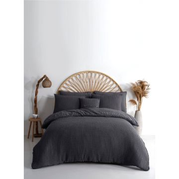 Lenjerie de pat gri antracit din bumbac ranforcé pentru pat dublu, extinsă 240x220 cm Waffle Striped – Mila Home Luxury Lenjerie de pat gri antracit din bumbac ranforcé pentru pat dublu, extinsă 240x220 cm Waffle Striped – Mila Home Luxury
