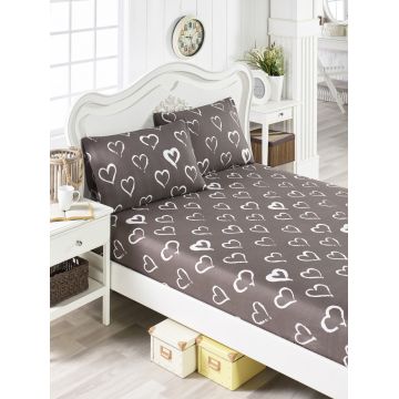 Set de pat pentru o persoana (cearceaf cu elastic si perna) 2 piese, L'essentiel Maison, Amaour, 65% bumbac/35% poliester, Maro/Alb Set de pat pentru o persoana (cearceaf cu elastic si perna) 2 piese, L'essentiel Maison, Amaour, 65% bumbac/35% poliester, Maro/Alb