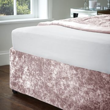 Husă pentru cadru de pat roz din catifea cu elastic 152x198 cm Crushed Velvet – Catherine Lansfield