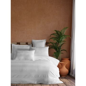 Lenjerie de pat dubla, Max Yollu Saten - White, EnLora Home, Bumbac;Poliester Lenjerie de pat dubla, Max Yollu Saten - White, EnLora Home, Bumbac;Poliester